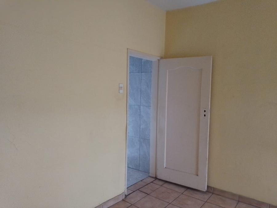 To Let 1 Bedroom Property for Rent in Pretoria West Gauteng