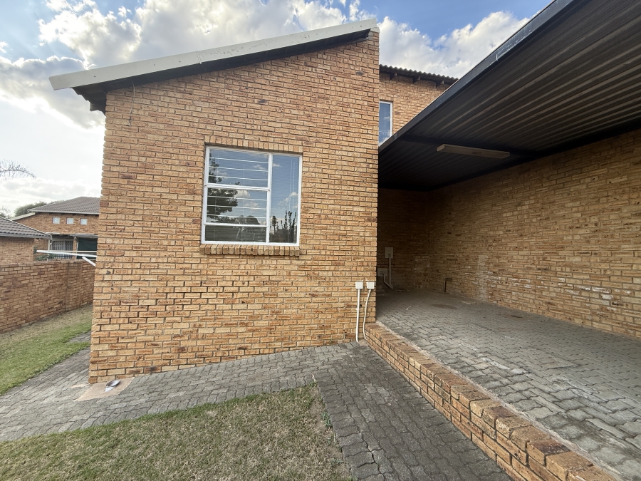 3 Bedroom Property for Sale in Honeydew Gauteng