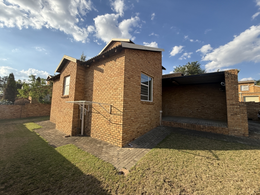 3 Bedroom Property for Sale in Honeydew Gauteng