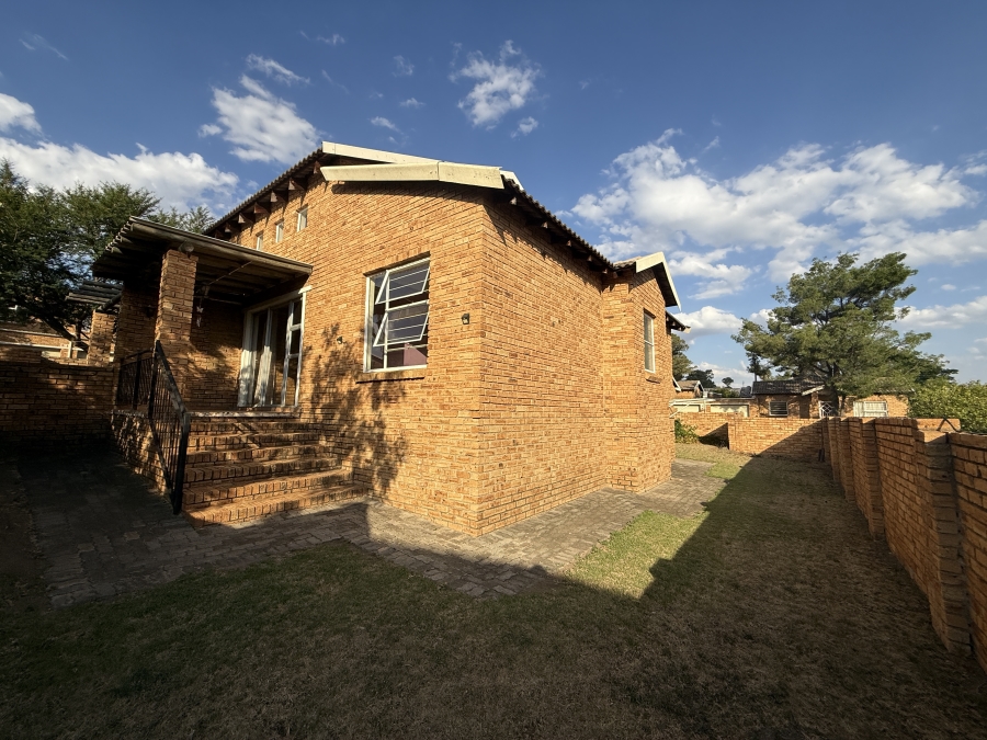 3 Bedroom Property for Sale in Honeydew Gauteng