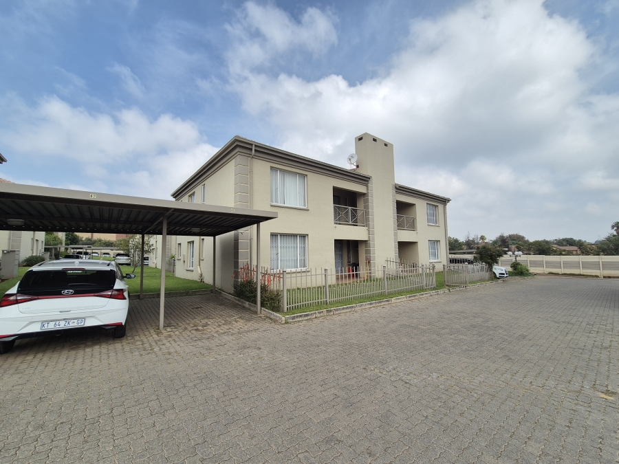 2 Bedroom Property for Sale in Oriel Gauteng