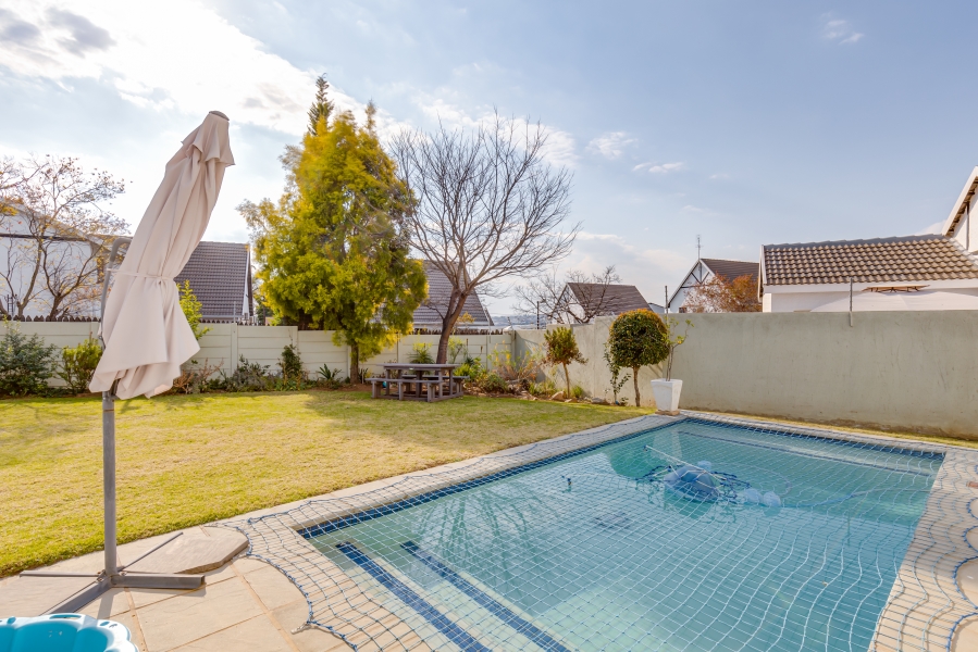 4 Bedroom Property for Sale in Barbeque Downs Gauteng