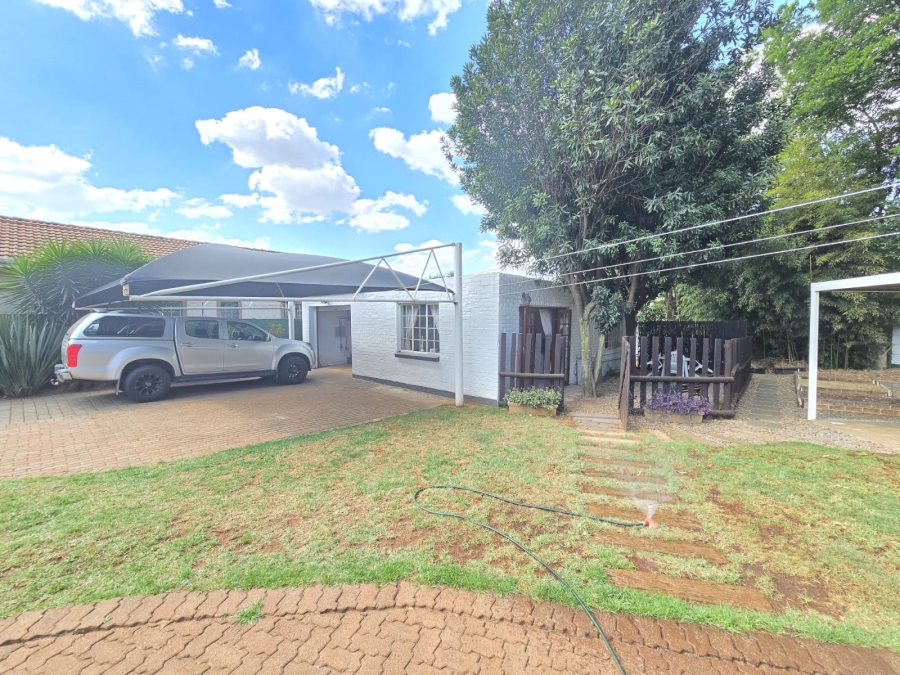 3 Bedroom Property for Sale in Hurlyvale Gauteng