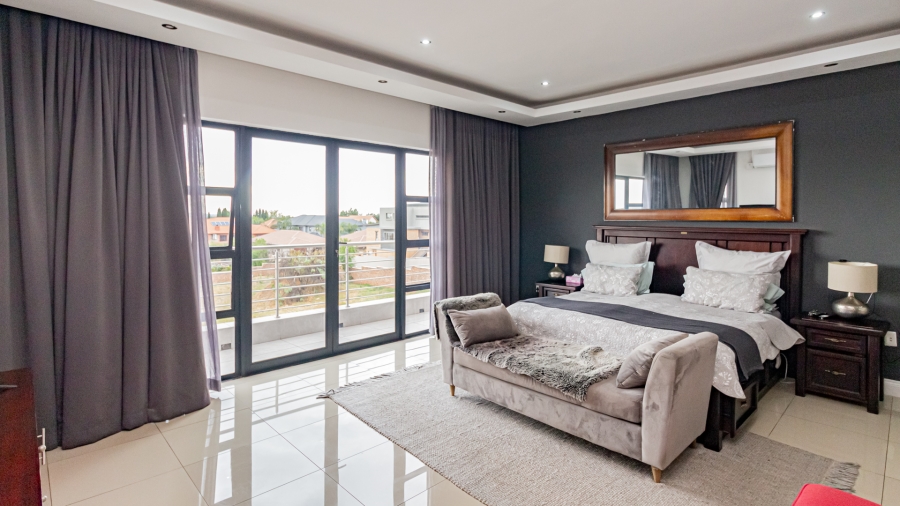 5 Bedroom Property for Sale in The Wilds Gauteng