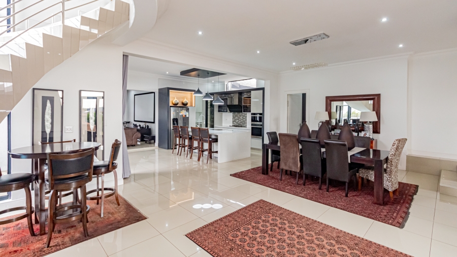 5 Bedroom Property for Sale in The Wilds Gauteng