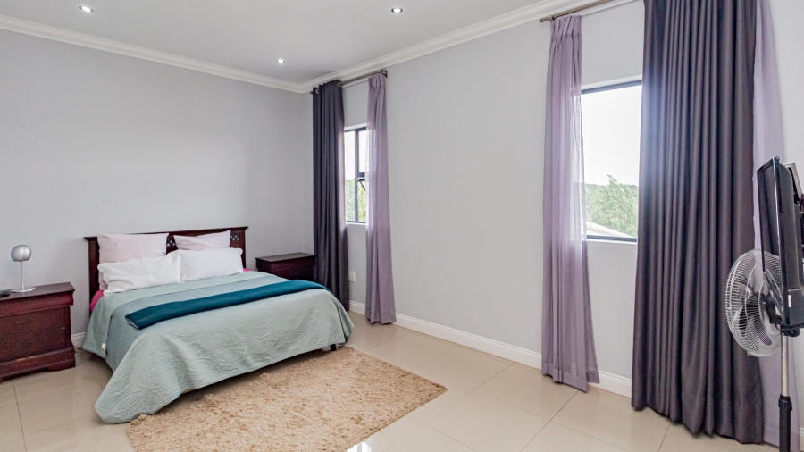 5 Bedroom Property for Sale in The Wilds Gauteng