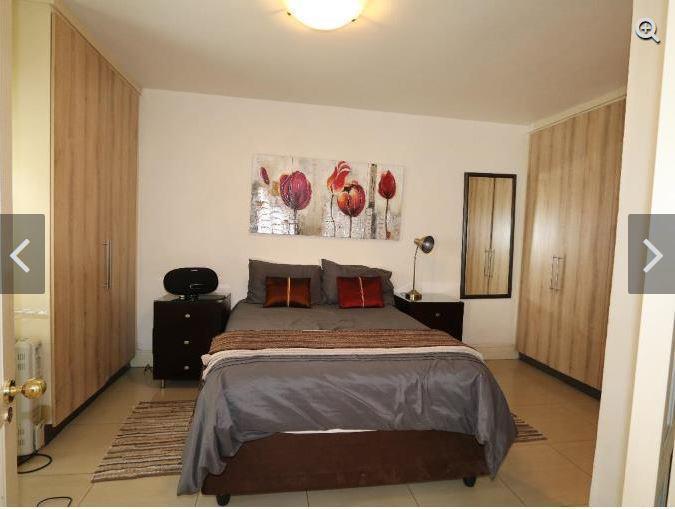 To Let 1 Bedroom Property for Rent in Sandown Gauteng