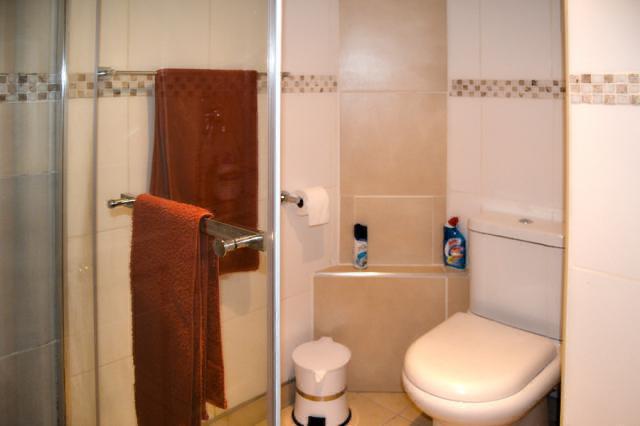 To Let 1 Bedroom Property for Rent in Sandown Gauteng