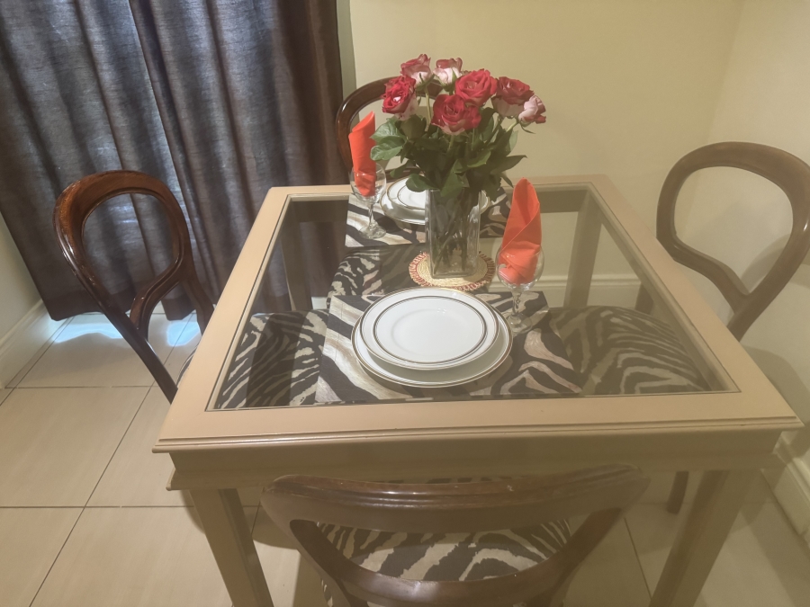 To Let 1 Bedroom Property for Rent in Sandown Gauteng