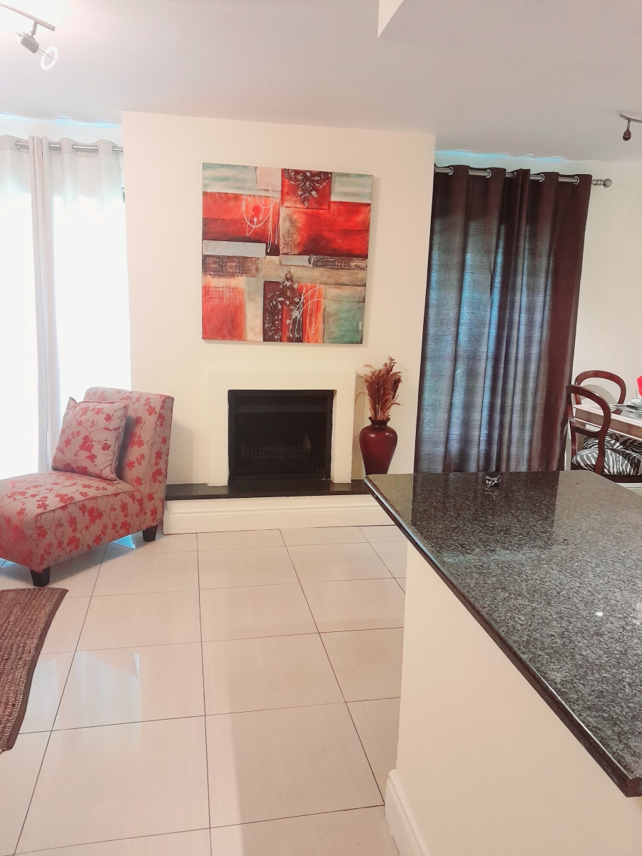 To Let 1 Bedroom Property for Rent in Sandown Gauteng