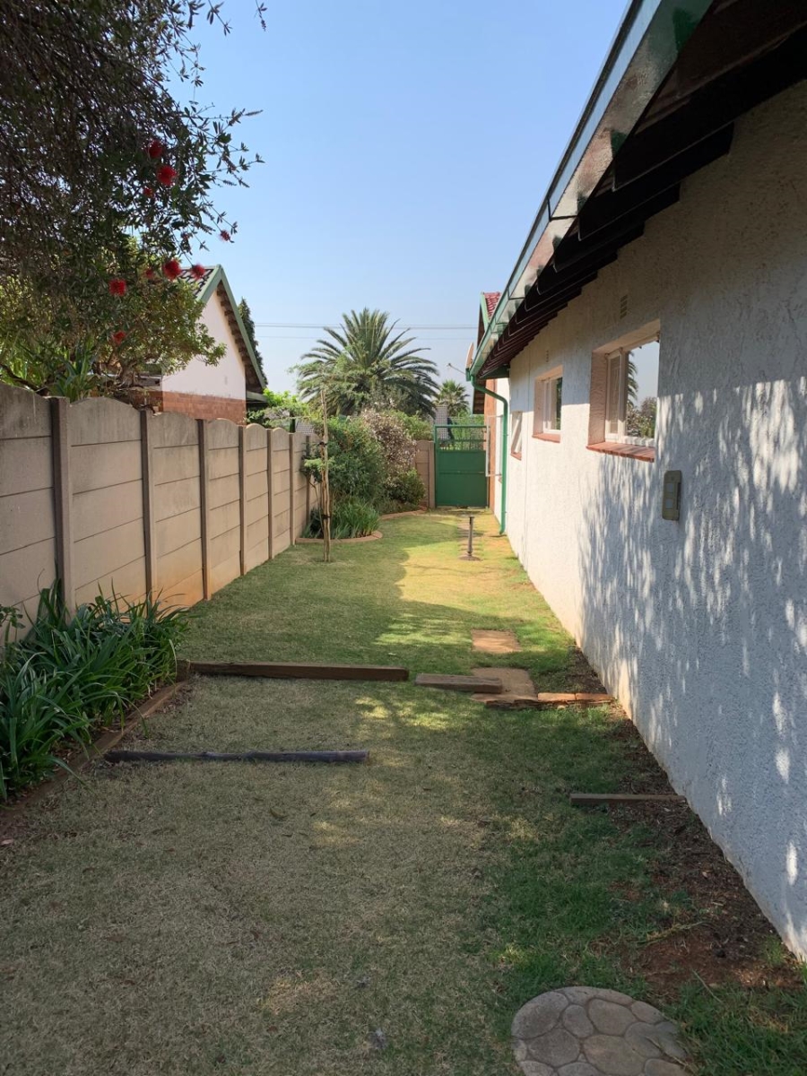 To Let 3 Bedroom Property for Rent in Hazeldene Gauteng