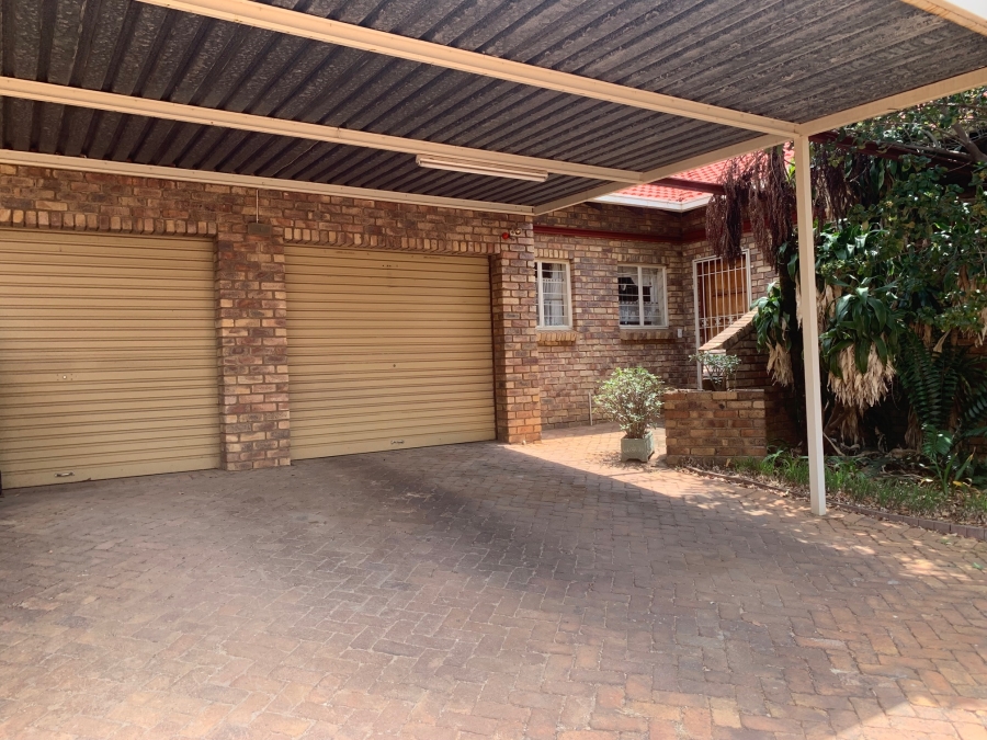 3 Bedroom Property for Sale in Moreleta Park Gauteng