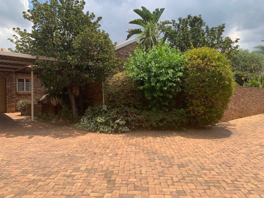 3 Bedroom Property for Sale in Moreleta Park Gauteng