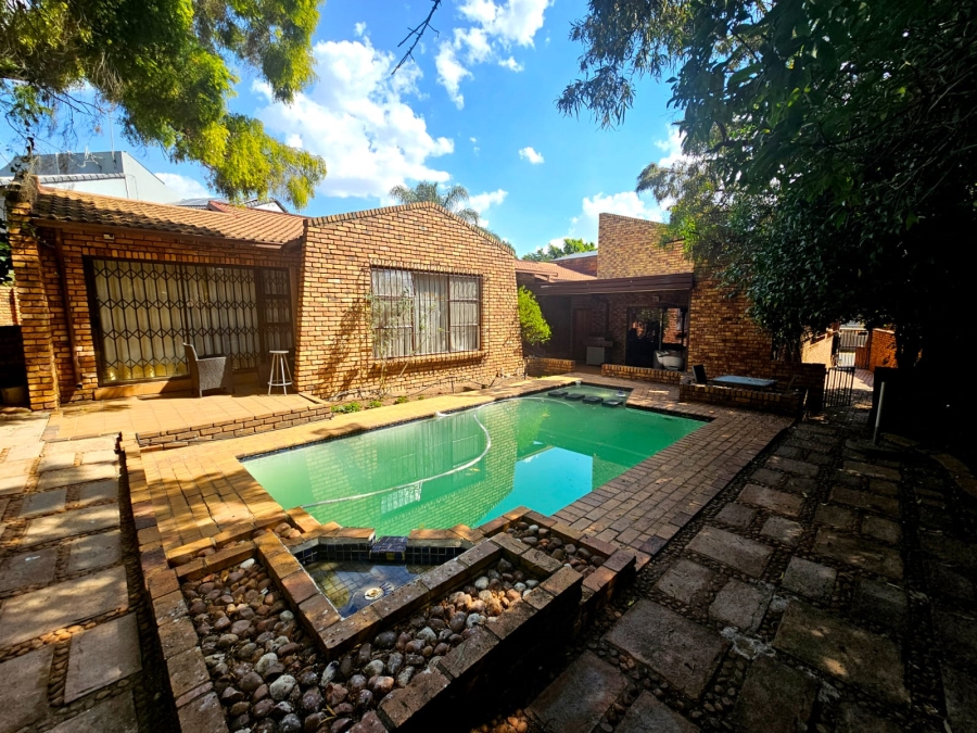 4 Bedroom Property for Sale in Dowerglen Ext 3 Gauteng