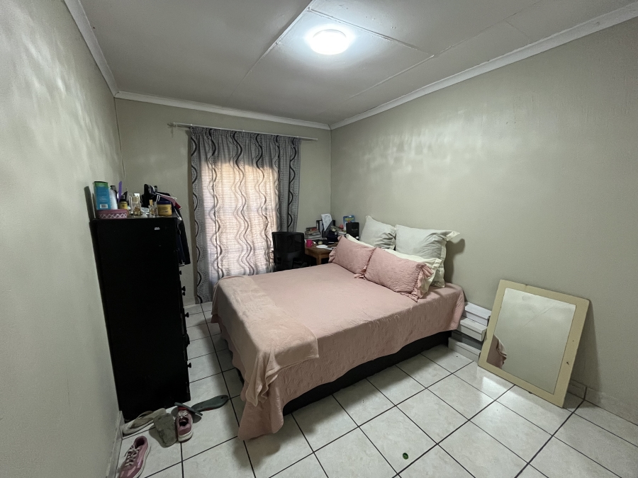 To Let 1 Bedroom Property for Rent in Buccleuch Gauteng