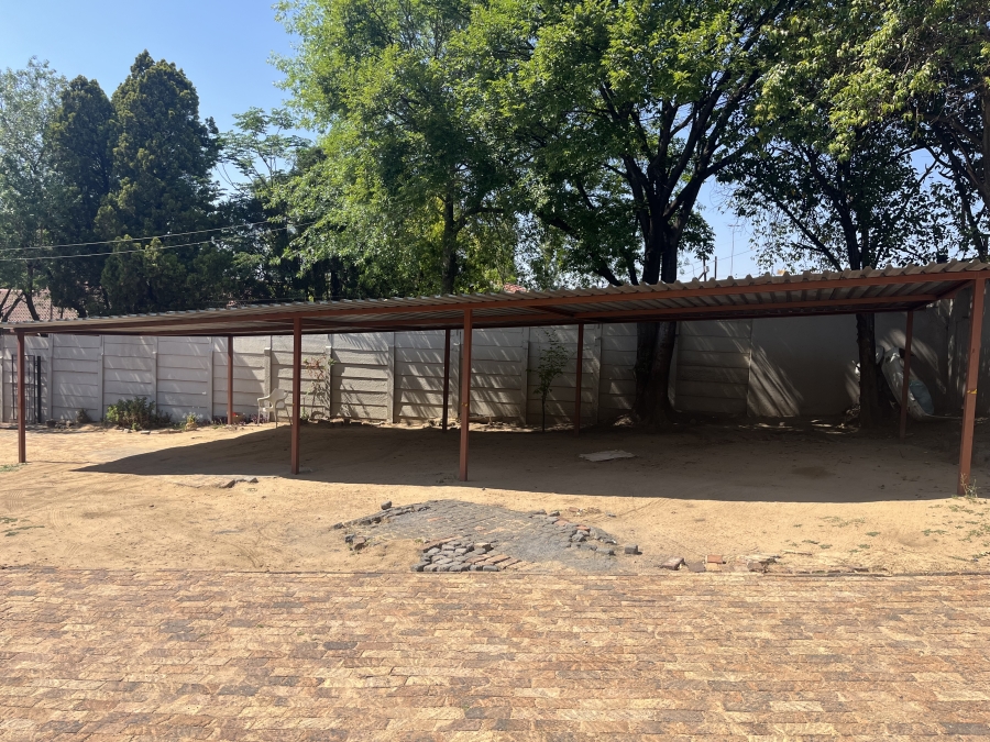 To Let 1 Bedroom Property for Rent in Buccleuch Gauteng