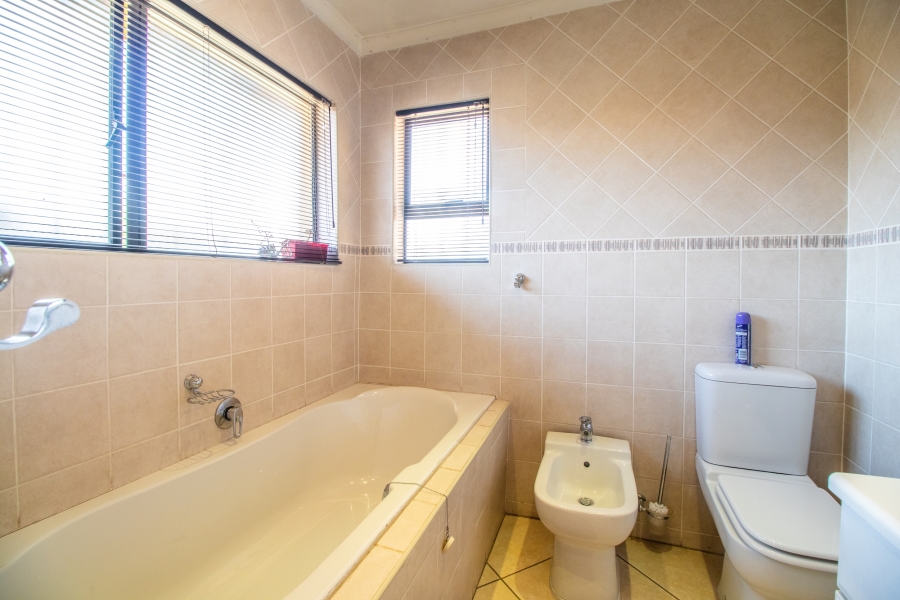 3 Bedroom Property for Sale in Primrose Gauteng