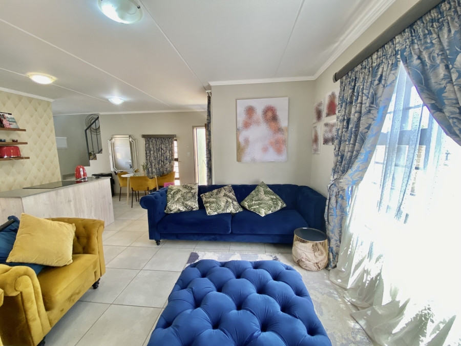 To Let 3 Bedroom Property for Rent in Amberfield Gauteng