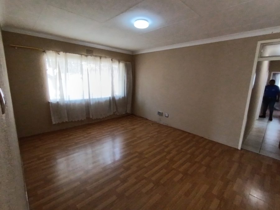 To Let 3 Bedroom Property for Rent in Isando Gauteng