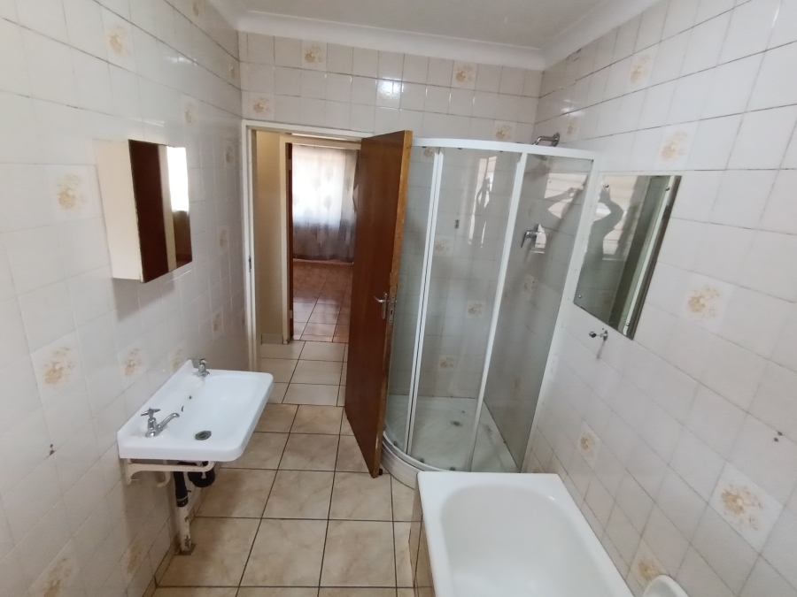 To Let 3 Bedroom Property for Rent in Isando Gauteng