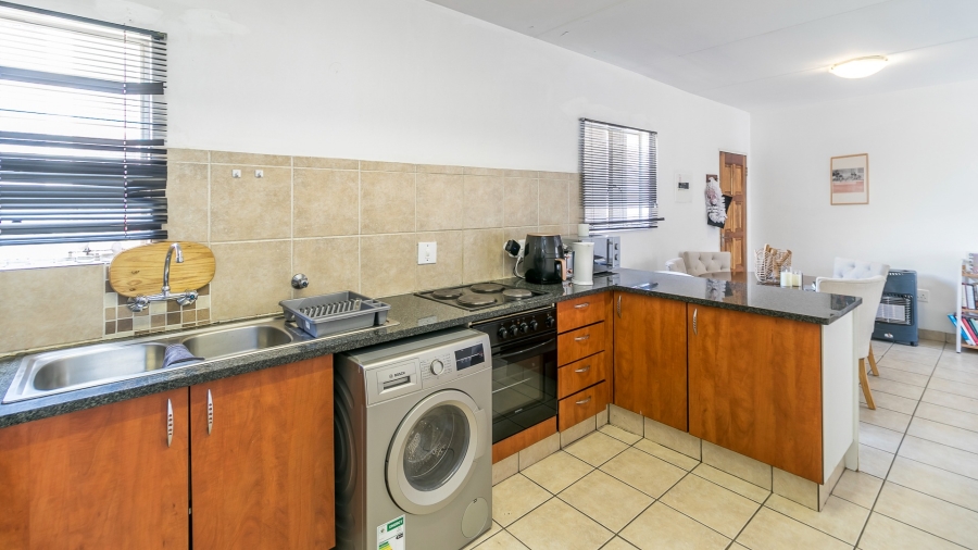 2 Bedroom Property for Sale in Noordhang Gauteng