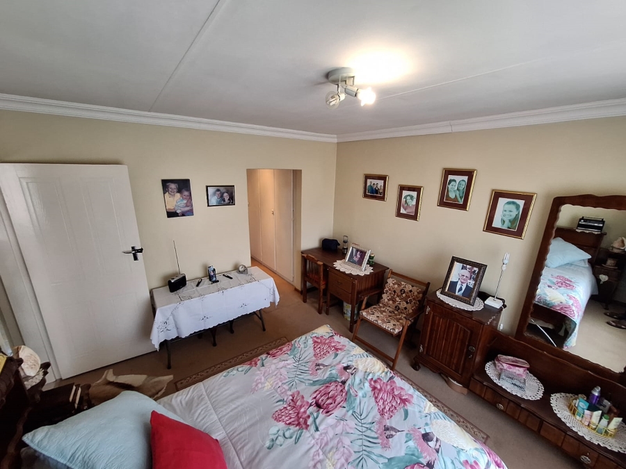 3 Bedroom Property for Sale in Eldoraigne Gauteng