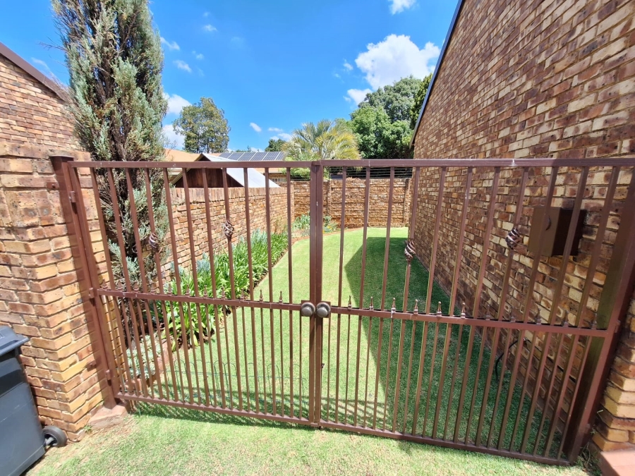 3 Bedroom Property for Sale in Eldoraigne Gauteng