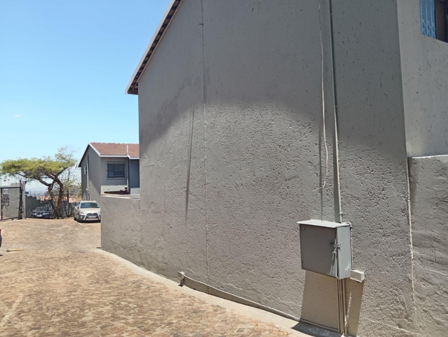 3 Bedroom Property for Sale in Ridgeway Gauteng