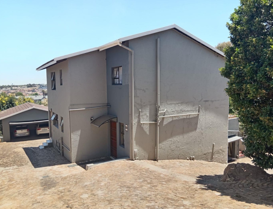 3 Bedroom Property for Sale in Ridgeway Gauteng