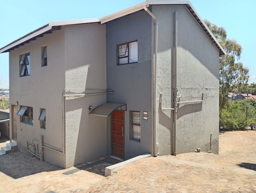 3 Bedroom Property for Sale in Ridgeway Gauteng