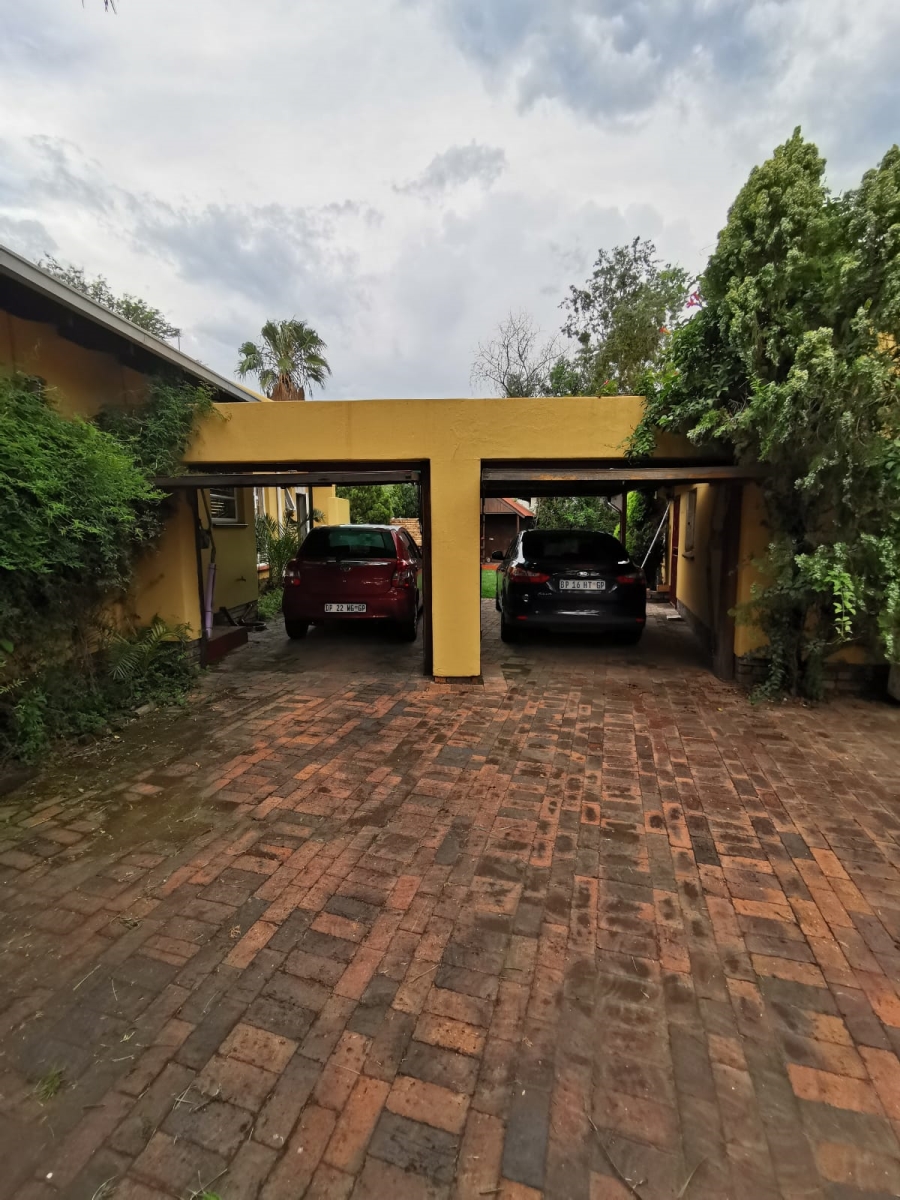 3 Bedroom Property for Sale in Vorna Valley Gauteng