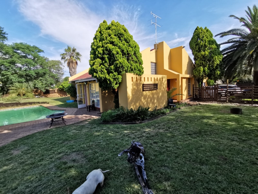 3 Bedroom Property for Sale in Vorna Valley Gauteng