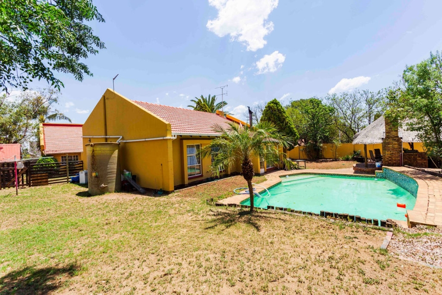 3 Bedroom Property for Sale in Vorna Valley Gauteng