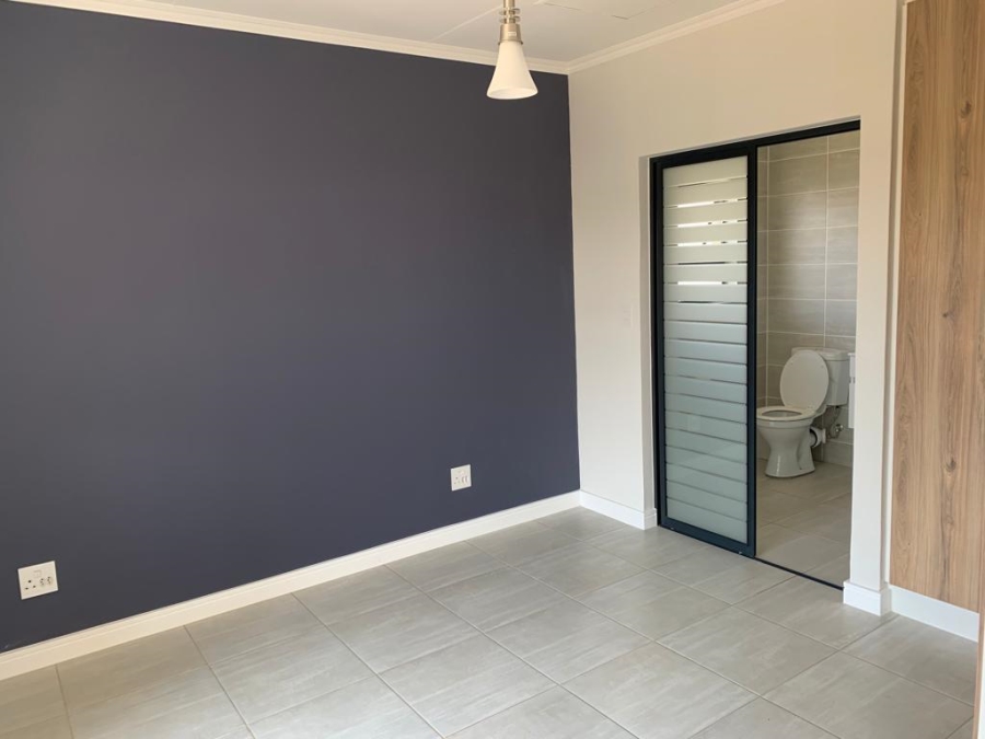 To Let 1 Bedroom Property for Rent in Waterfall Gauteng