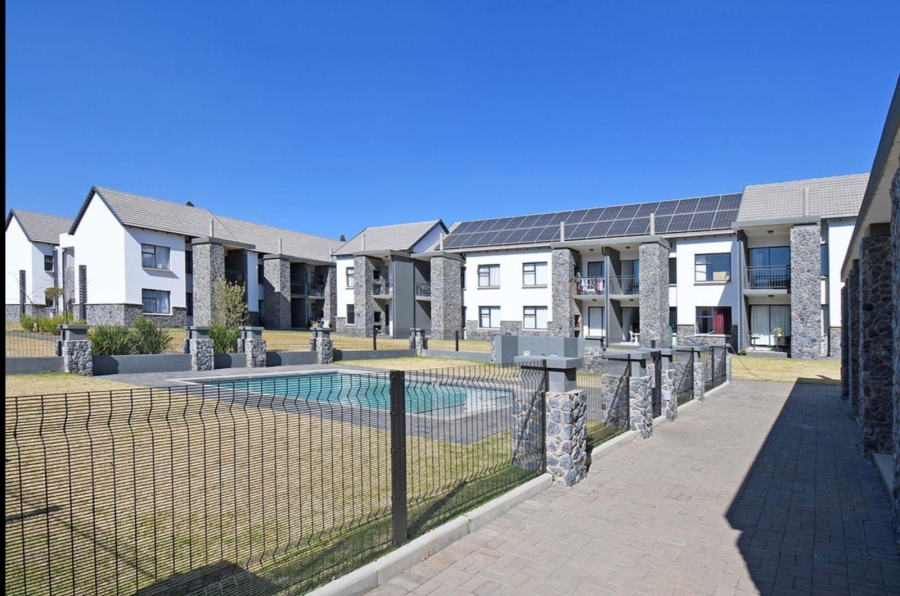 To Let 2 Bedroom Property for Rent in Glen Marais Gauteng