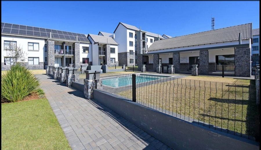 To Let 2 Bedroom Property for Rent in Glen Marais Gauteng