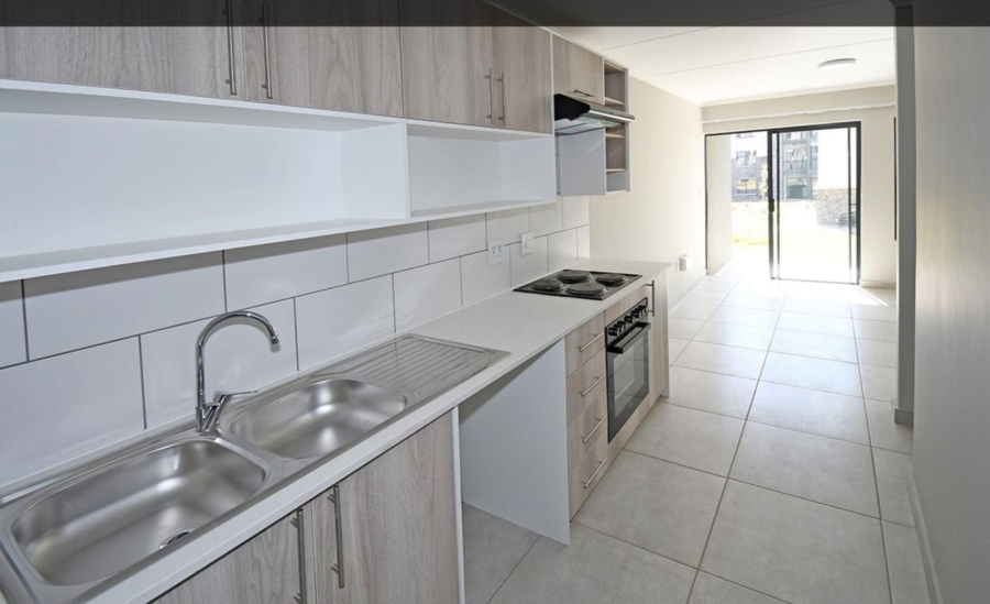 To Let 2 Bedroom Property for Rent in Glen Marais Gauteng