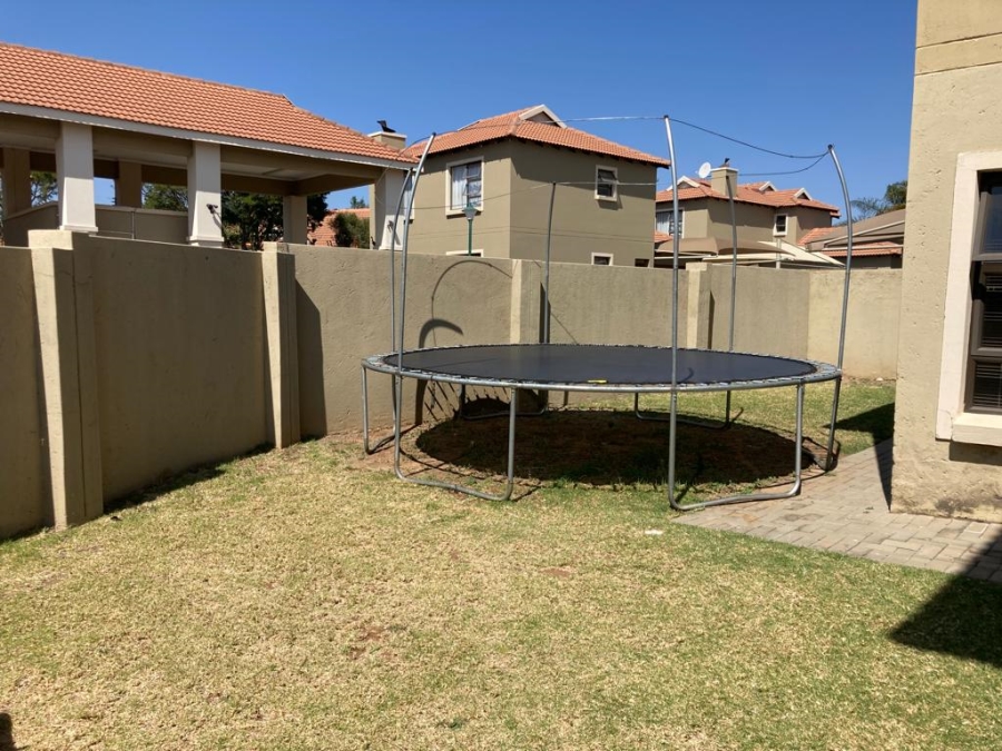 To Let 3 Bedroom Property for Rent in Equestria Gauteng