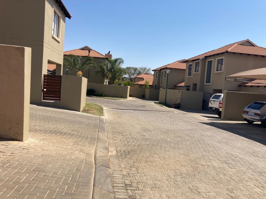 To Let 3 Bedroom Property for Rent in Equestria Gauteng