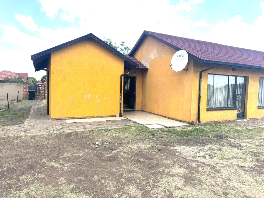 3 Bedroom Property for Sale in Klippoortjie Gauteng