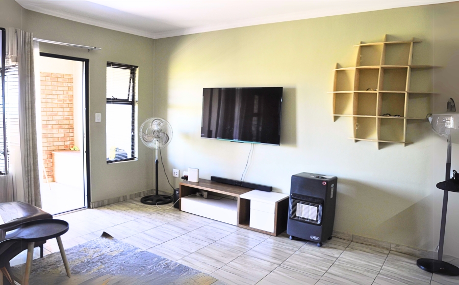 To Let 2 Bedroom Property for Rent in Noordwyk Gauteng