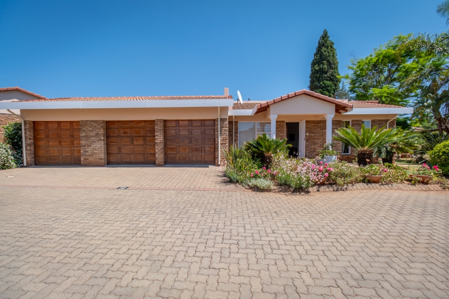 3 Bedroom Property for Sale in Noordheuwel Gauteng