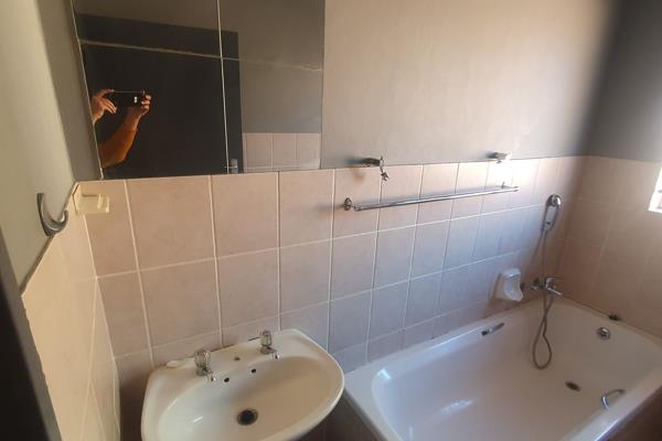 To Let 3 Bedroom Property for Rent in Dorandia Gauteng