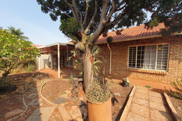 To Let 3 Bedroom Property for Rent in Dorandia Gauteng