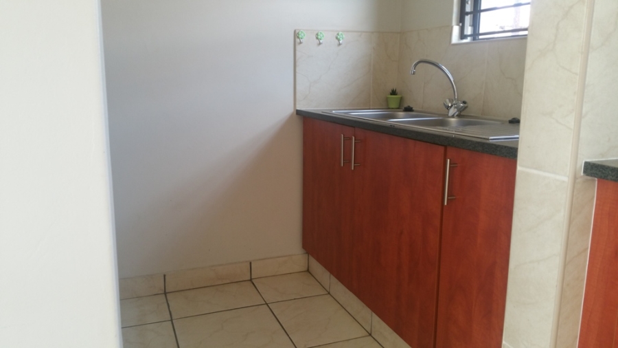 2 Bedroom Property for Sale in Denneoord Gauteng