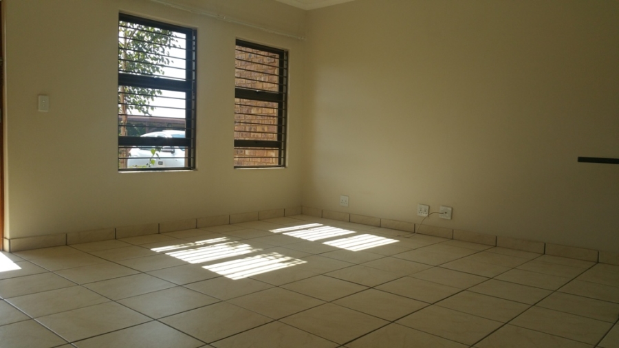 2 Bedroom Property for Sale in Denneoord Gauteng