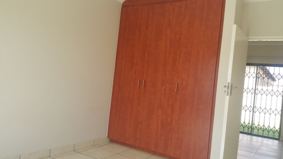 2 Bedroom Property for Sale in Denneoord Gauteng