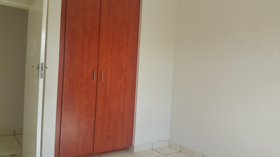 2 Bedroom Property for Sale in Denneoord Gauteng