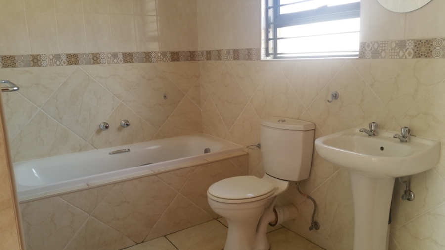 2 Bedroom Property for Sale in Denneoord Gauteng