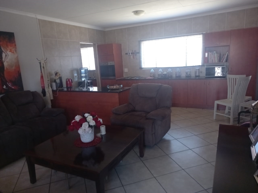 2 Bedroom Property for Sale in Denneoord Gauteng